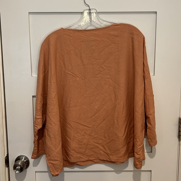 Jamie and the Jones size M T Top - Picture 4 of 4